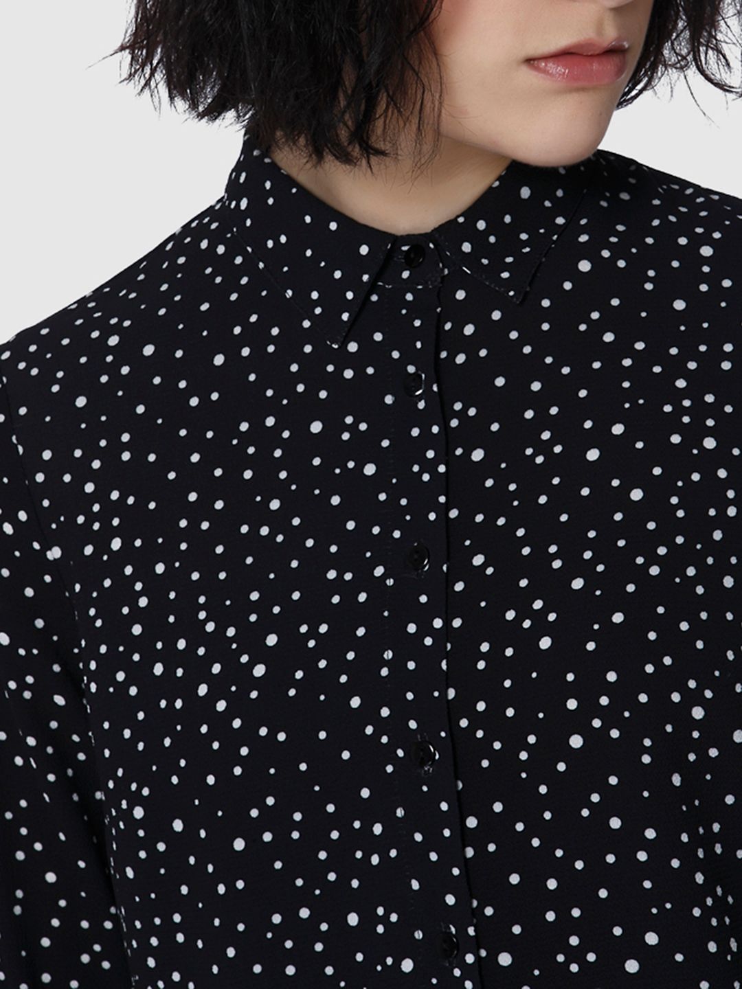 Vero Moda Women Black Regular Fit Printed Casual Shirt (Image - 1)