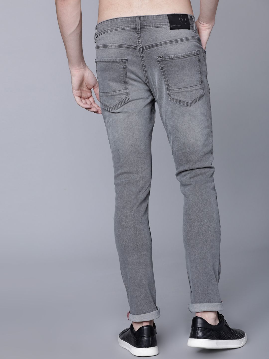 LOCOMOTIVE Men Grey Slim Fit Mid-Rise Clean Look Stretchable Jeans (Image - 2)