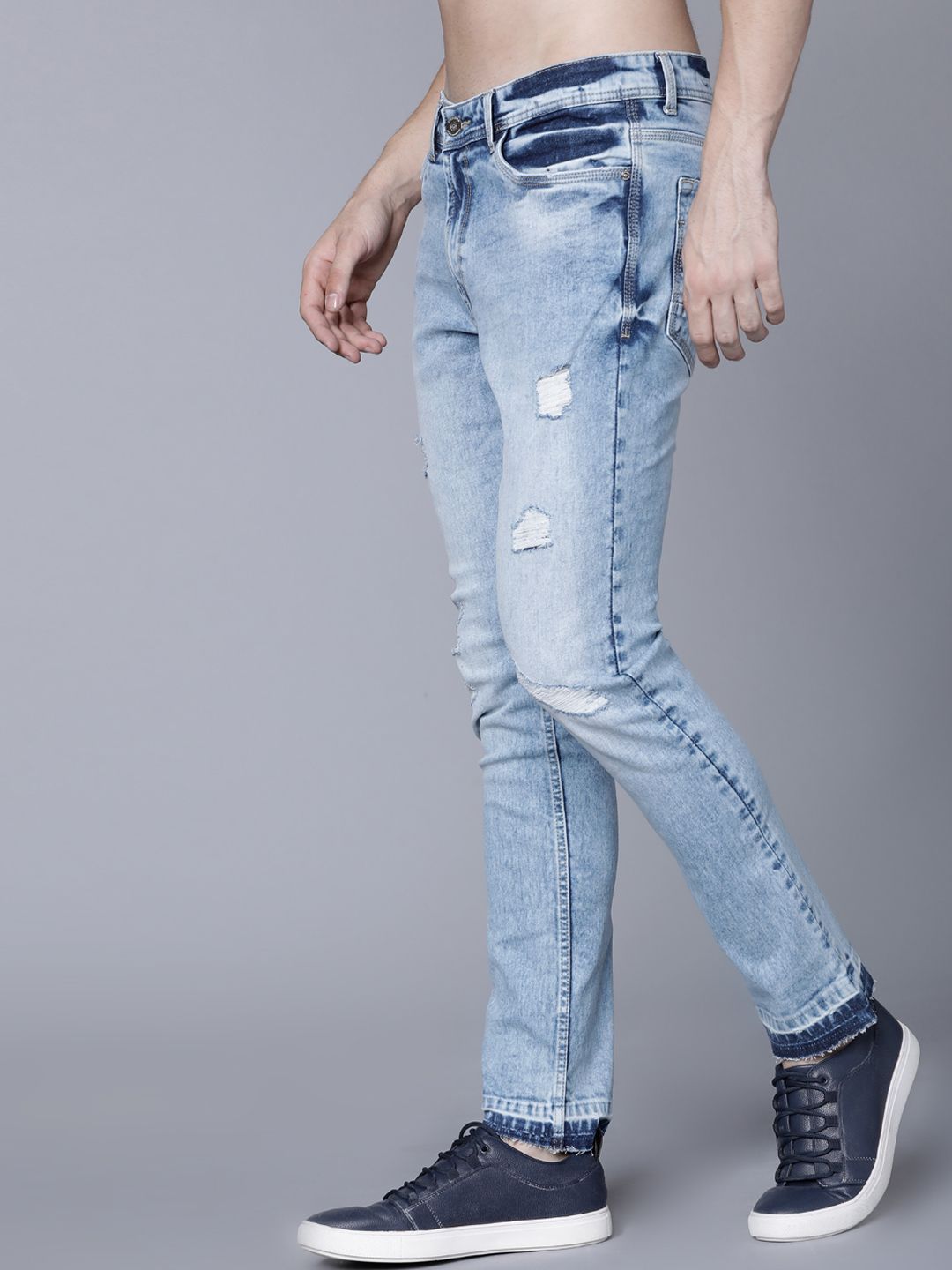 LOCOMOTIVE Men Blue Slim Fit Mid-Rise Mildly Distressed Stretchable Jeans (Image - 1)