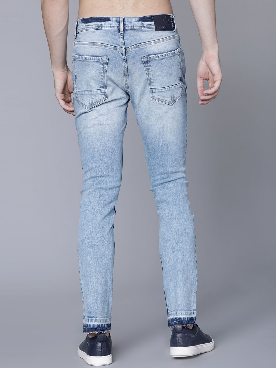LOCOMOTIVE Men Blue Slim Fit Mid-Rise Mildly Distressed Stretchable Jeans (Image - 2)