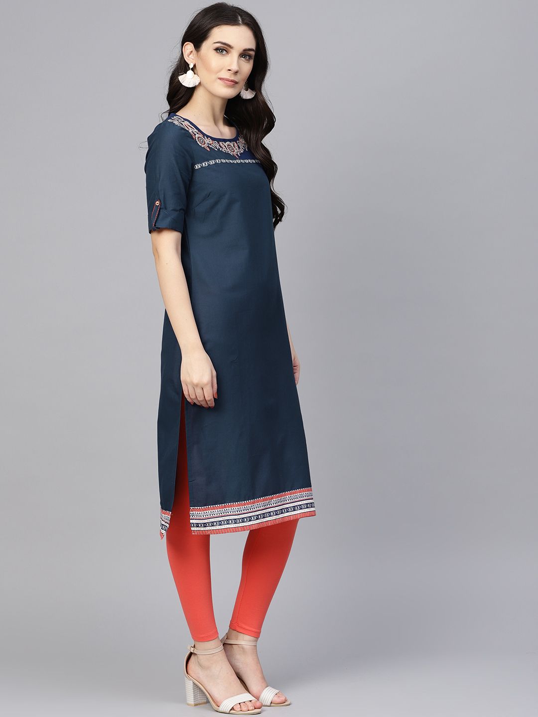 W Women Navy Blue Solid Straight Kurta (Image - 3)