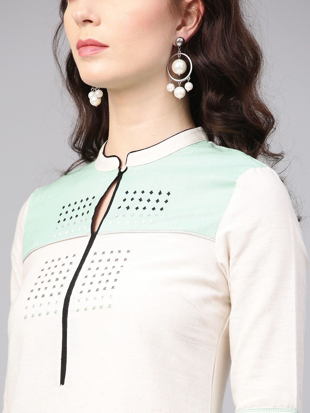 W Women Off-White Yoke Design Straight Kurta (Image - 1)