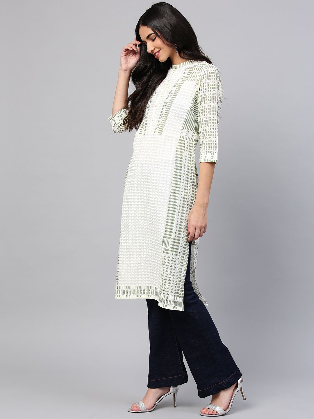 W Women White & Green Printed Straight Kurta (Image - 2)