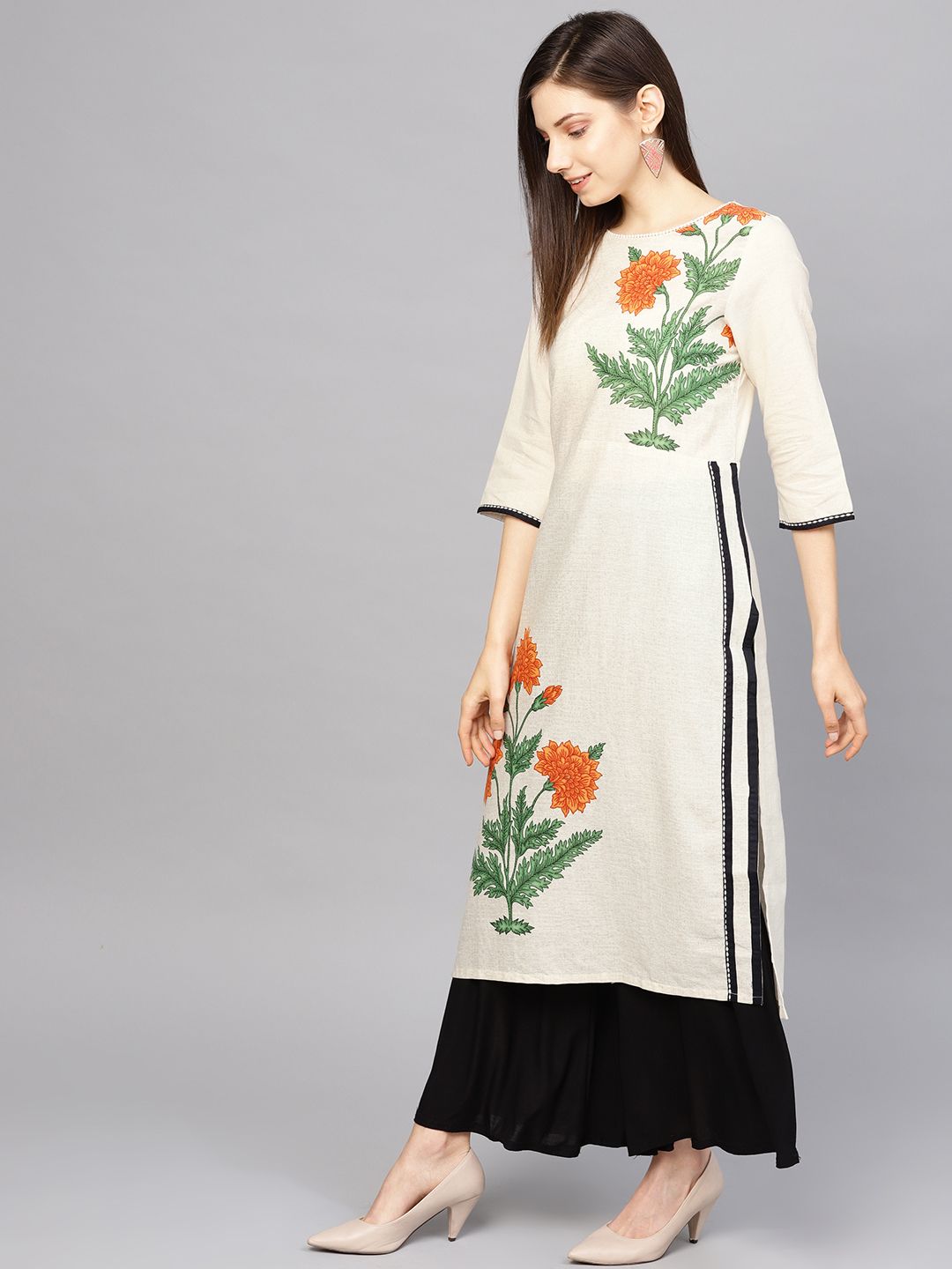 W Women Off-White & Orange Printed Straight Kurta (Image - 2)