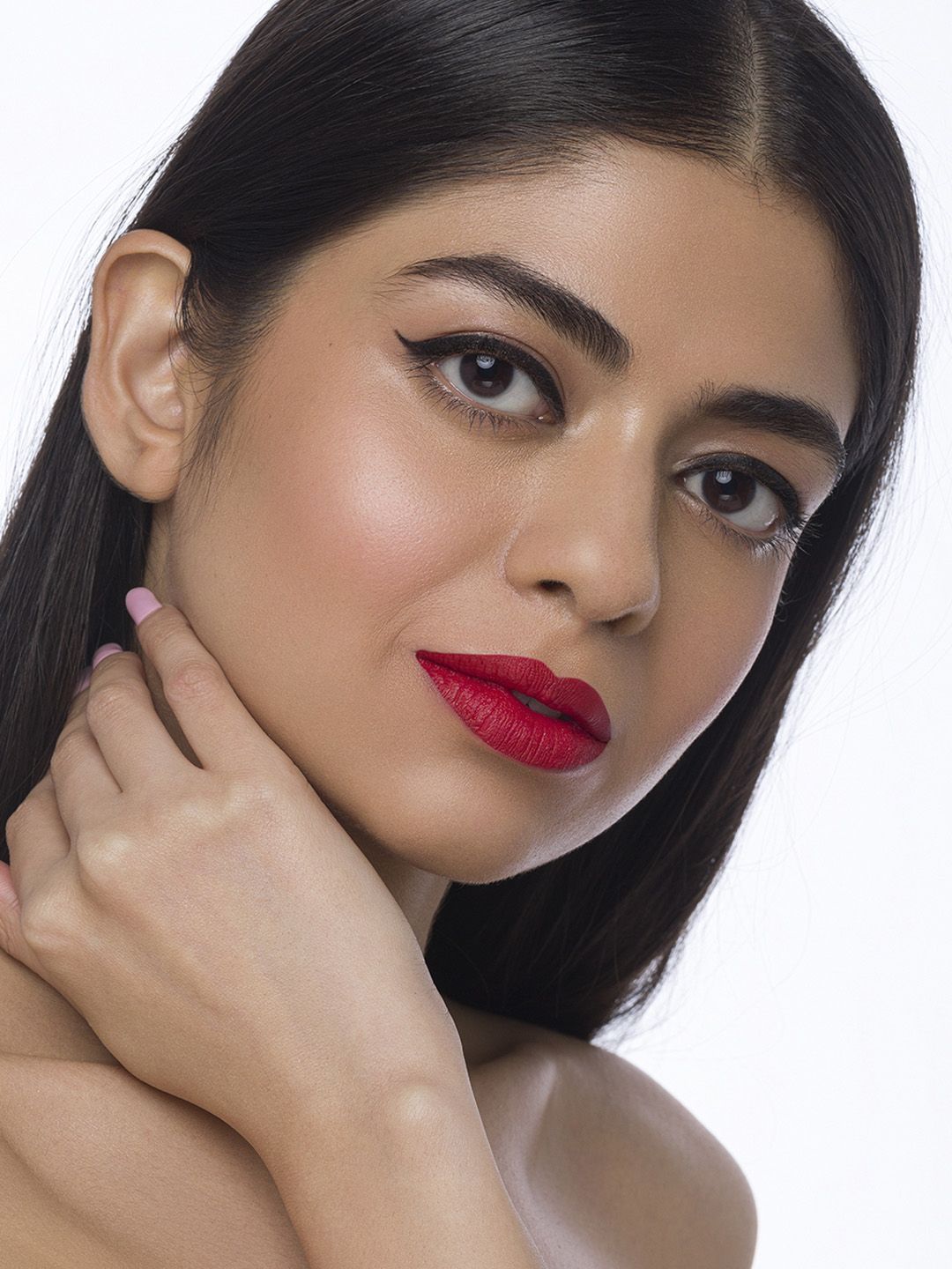 SUGAR Cosmetics Matte Attack Transferproof Lipstick - 06 Spring Crimson (Image - 2)