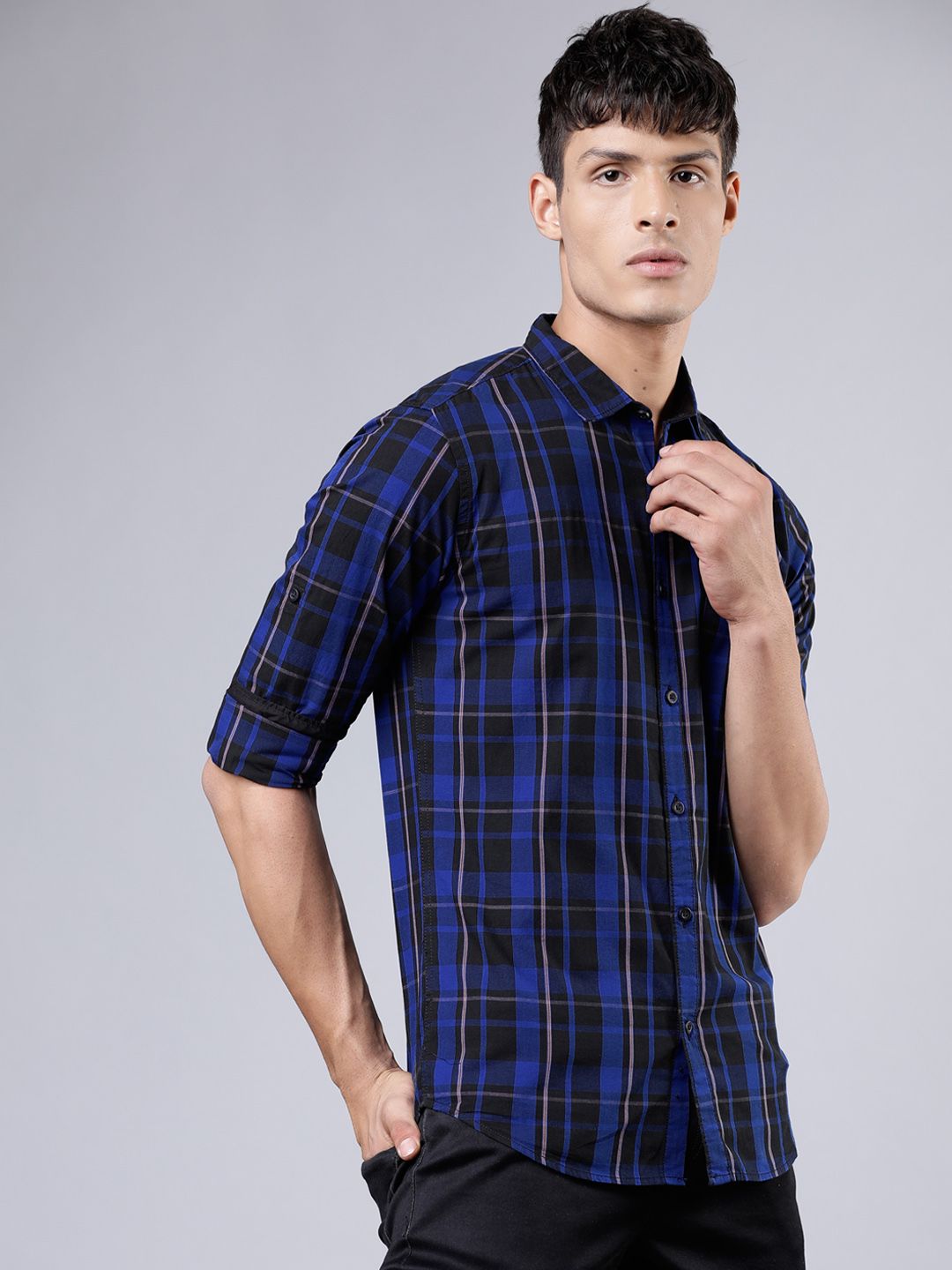 HIGHLANDER Men Blue & Black Slim Fit Yarn Dyed Checked Casual Shirt (Image - 2)
