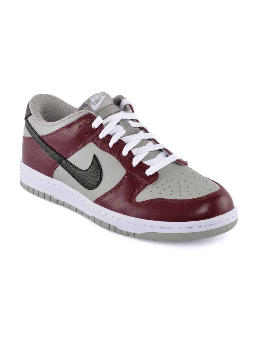 Nike Men Dunk Low Maroon Casual Shoes