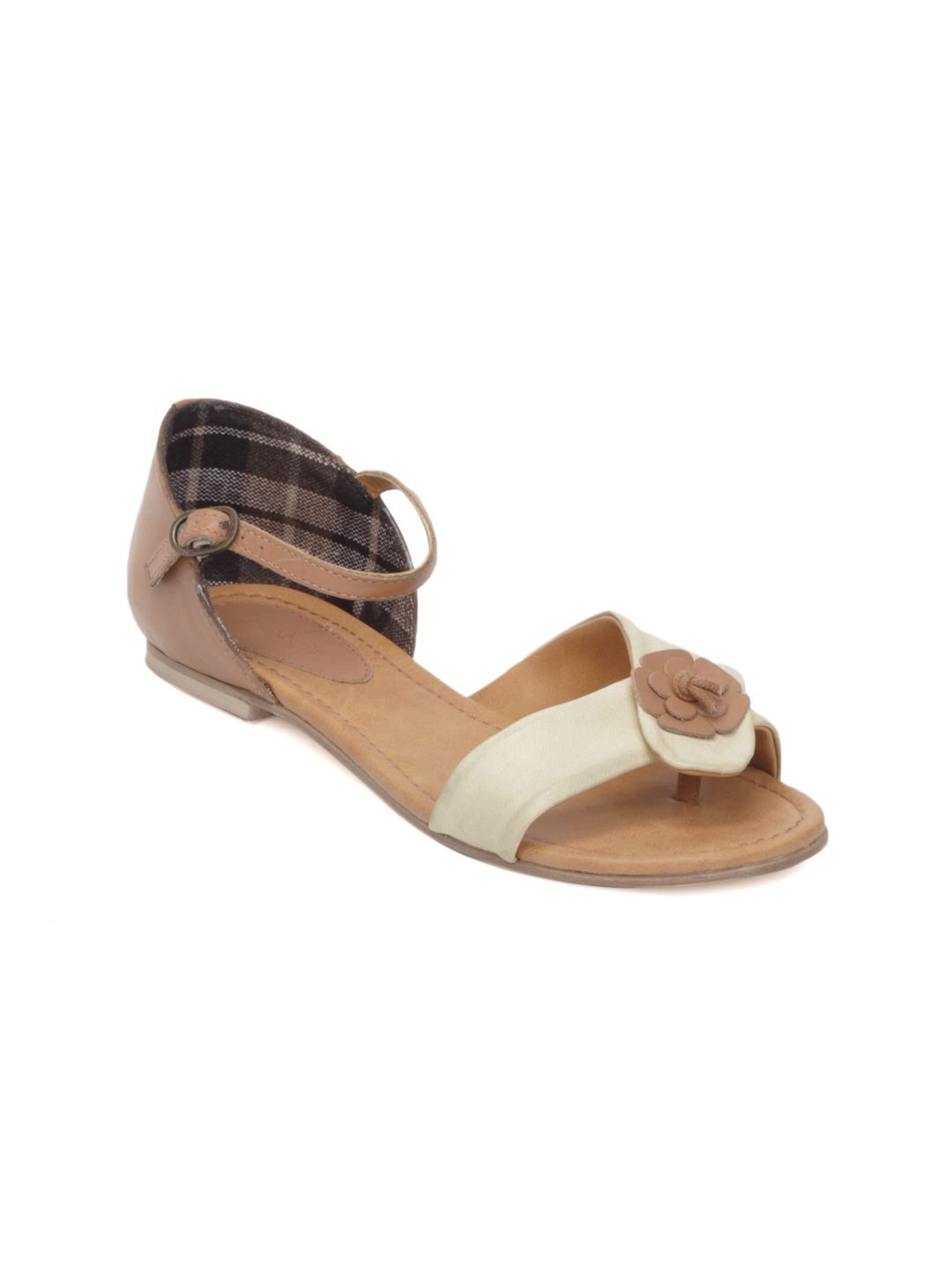 Enroute Women Cream Flats