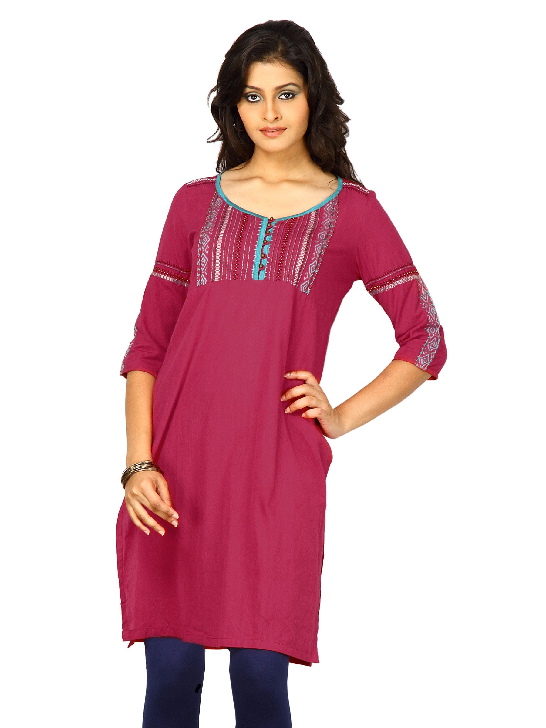 W Women Deep U Neck-Yarn Dyed Red Kurta