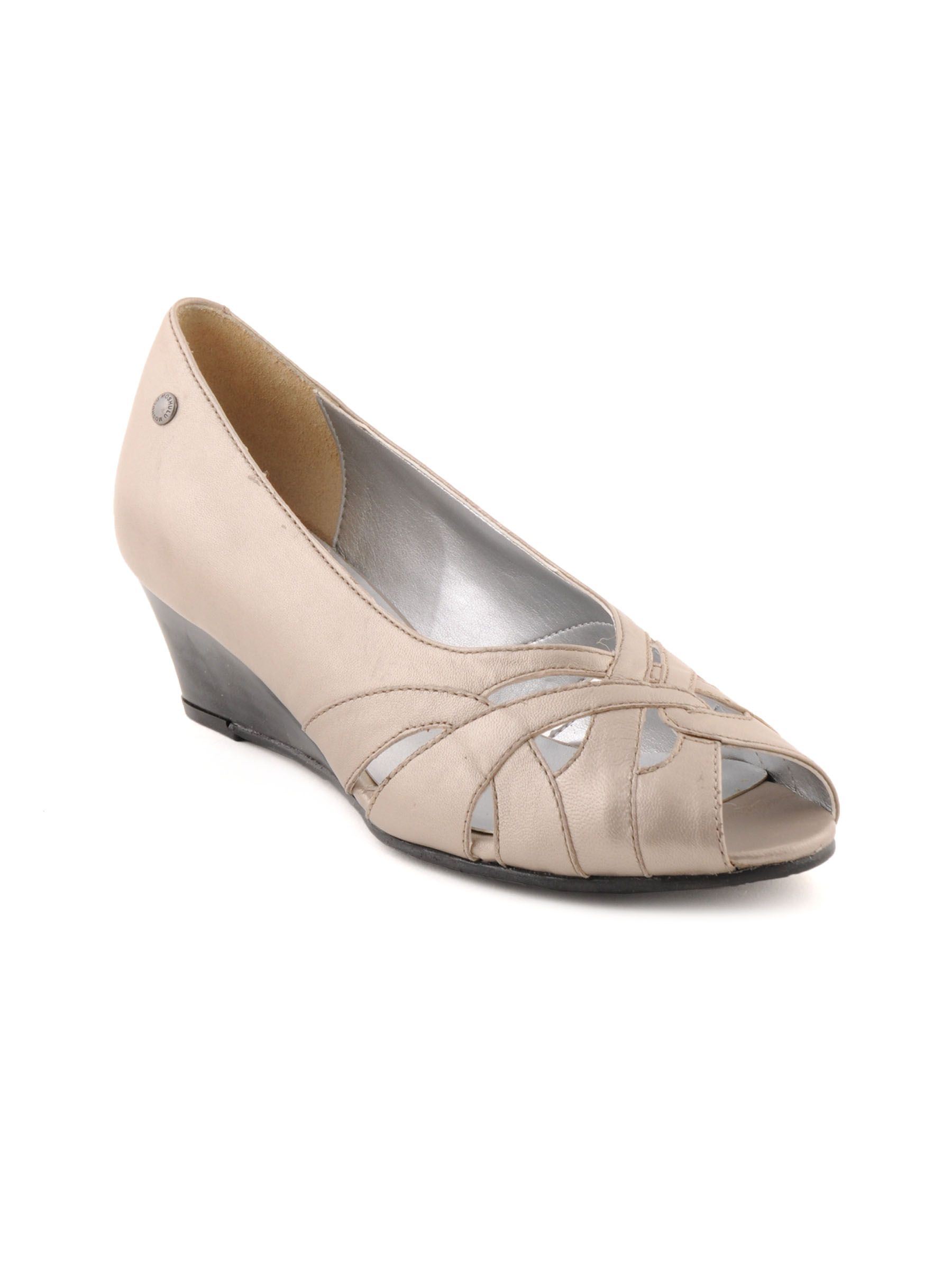 Enroute Women Casual Silver Casual Shoes