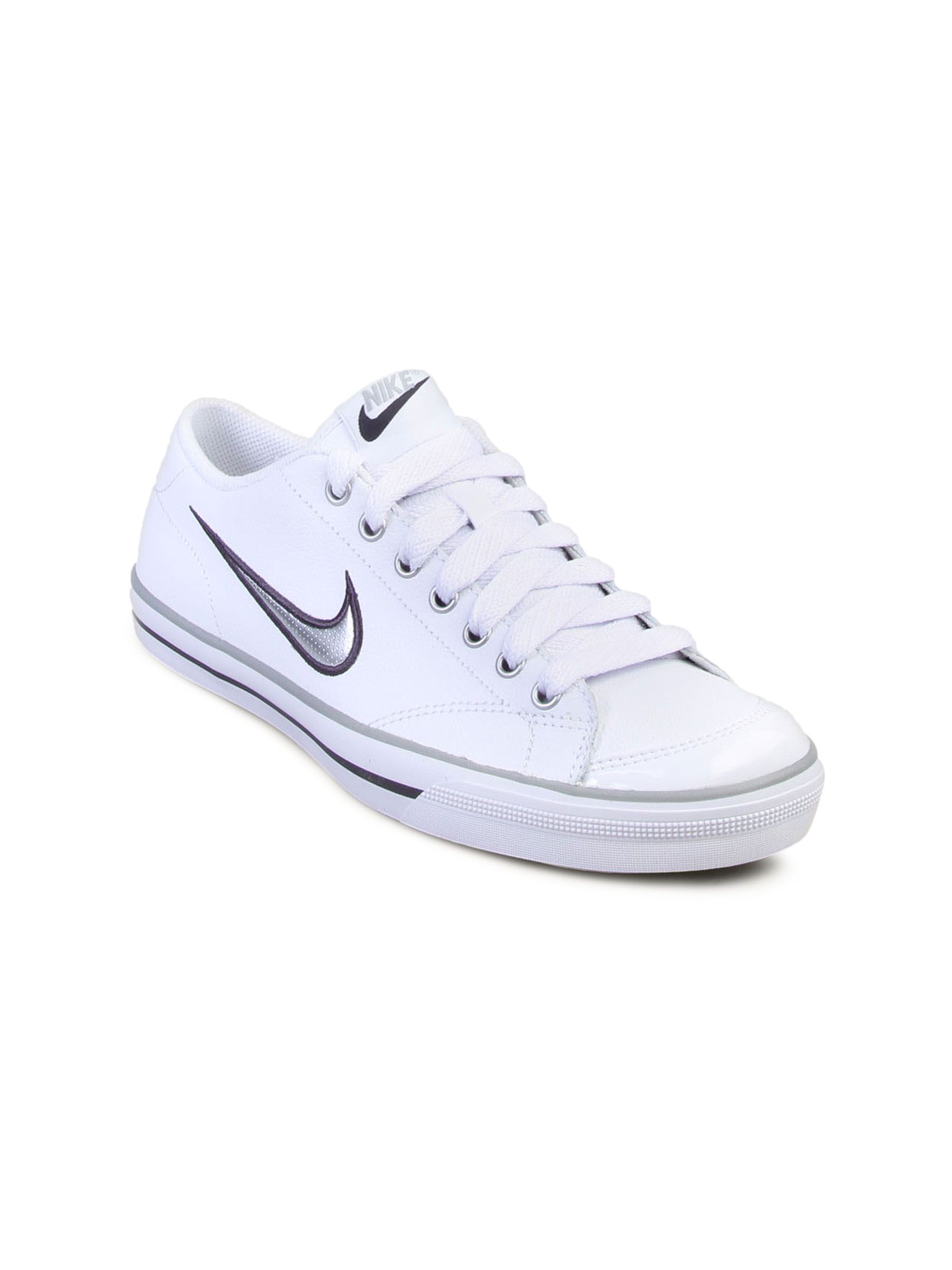Nike Women White Vulcanized Shoe