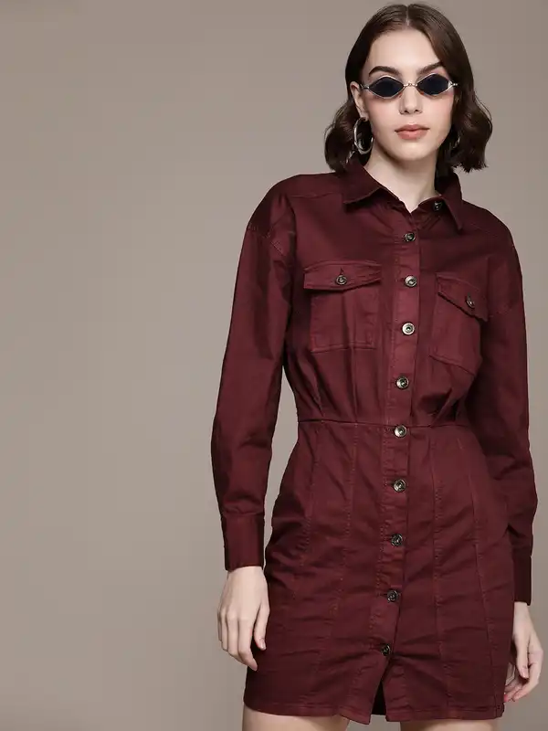 maroon denim dress Meet your new faveKenna's Burgundy Denim Mini dress is flirty, comfy, and day-to-night ready! Shop Now: www.getthattrend.com/products/kenna- burgundy-denim-long-sleeve-mini-dress