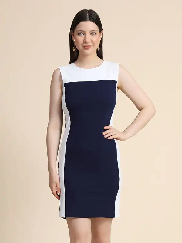navy blue and white bodycon dress Women's Outfit: Navy Bodycon Dress, White Leather Heeled Sandals, Silver Earrings