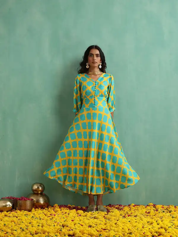 Indya Gowns - Buy Indya Gowns online in India