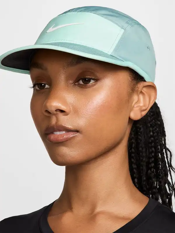 womens nike swoosh cap