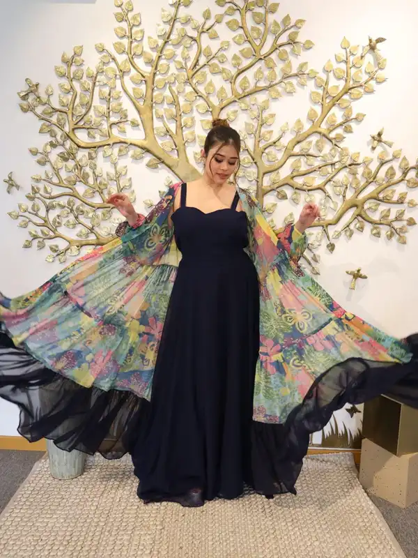 chinese dress ladies Noir Blossom Shrug Gown – Palki