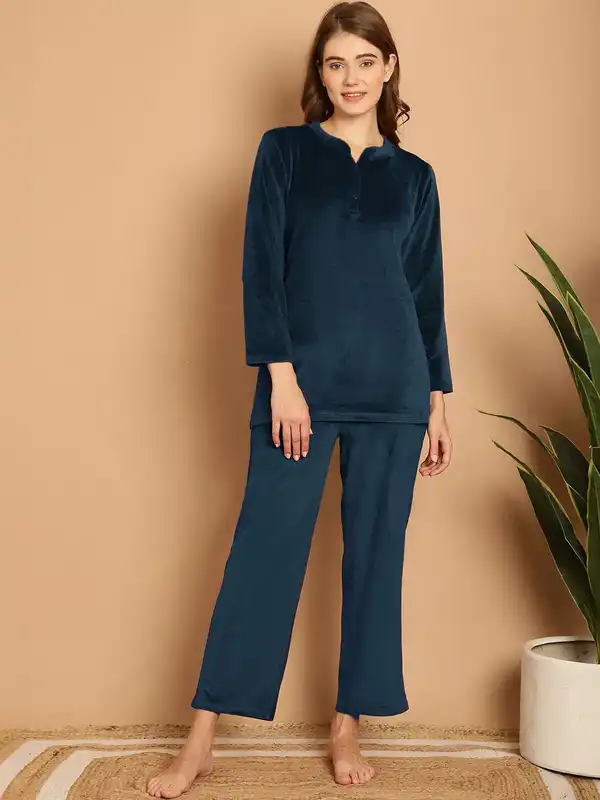 chinese dress ladies Emalina Long Sleeve Velvet Maxi Dress In Black – Night Novas main image 1