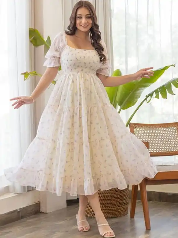 satin mini dress Lora Strapless / White | MESHKI Size:EU  42  | US 9     | UK 8     |  8AUS    |  Foot Length: 260 cm Boutique Style Dresses Bohemian Winter Dress Boho Our Audra Satin Mini