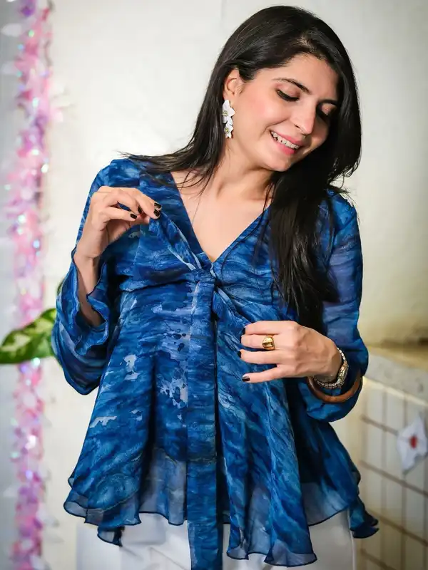 Women Tops - Buy Women tops Online in India at Best Price | Myntra