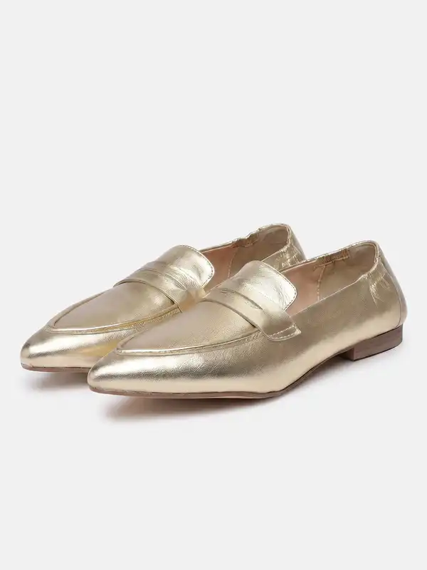 Peach Gold Women Shoes Sandals - Buy Peach Gold Women Shoes Sandals online  in India