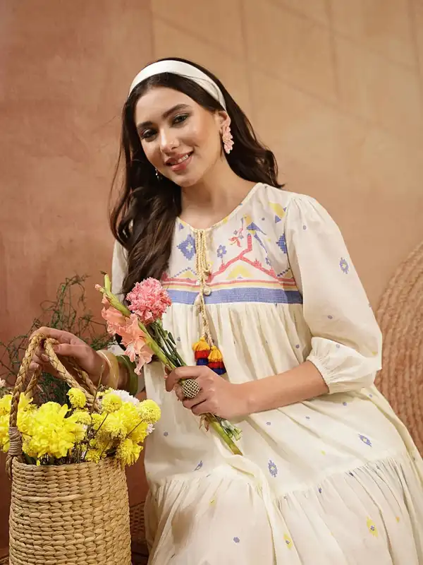 deepika dresses in cocktail Deepika Padukone in Elegant Long Dress