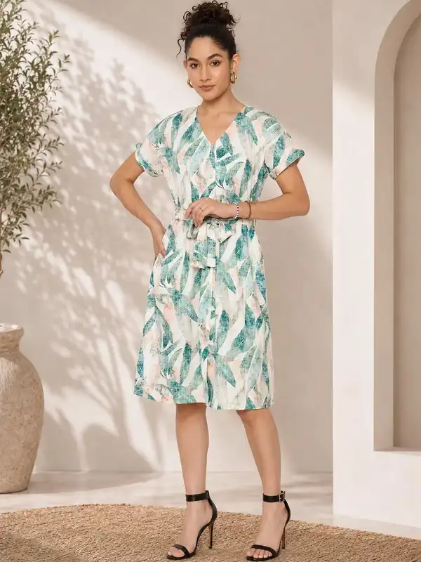 myntra cocktail dresses Color - Buy Color Cocktail Dresses online Save with Multi-Packs:3 Pairs IsComingSoon : 0 Anne Hathaway Embraced Old