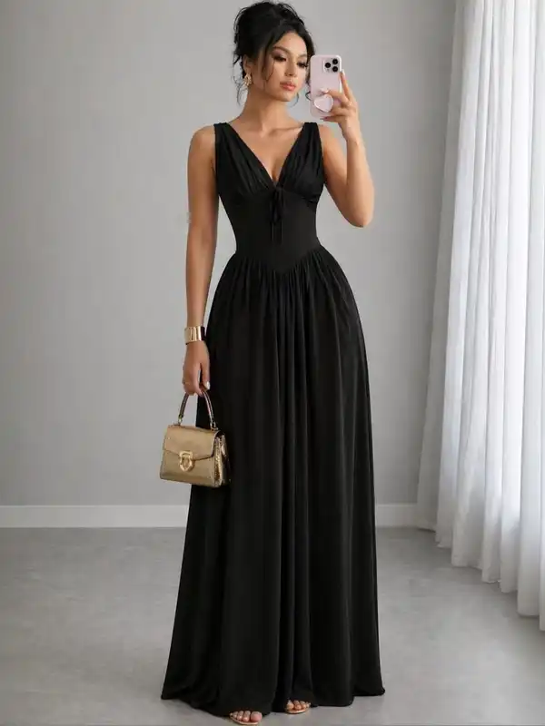 black formal dress for women Women's Dresses & Evening Gowns Spaghetti Strap Color Black Formal Dresses - Buy