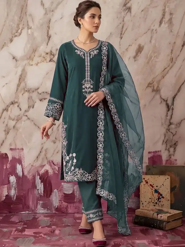 pakistani dress Buy Original Dresses in USA, UK & Canada Gorgeous Party shirt in bottle green color is adorned with thread sequined embroidery work all over Pakistani dress : r/DesiWeddings