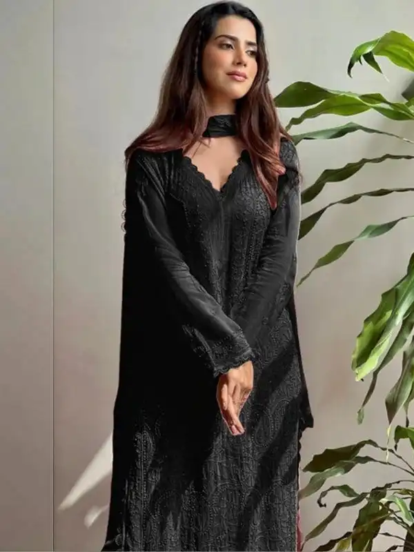 Mehndi Dress - Buy Mehndi Dress online in India