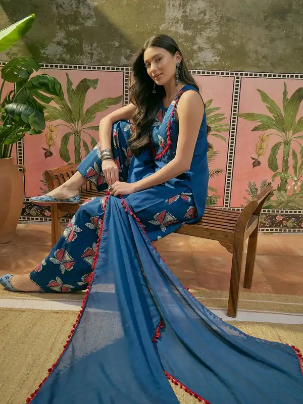 holi dress for ladies What to Wear On Holi: Explore Trending Holi Outfits