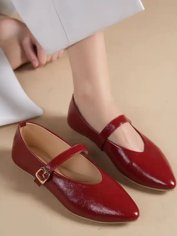 Red Flats - Buy Red Flats online in India