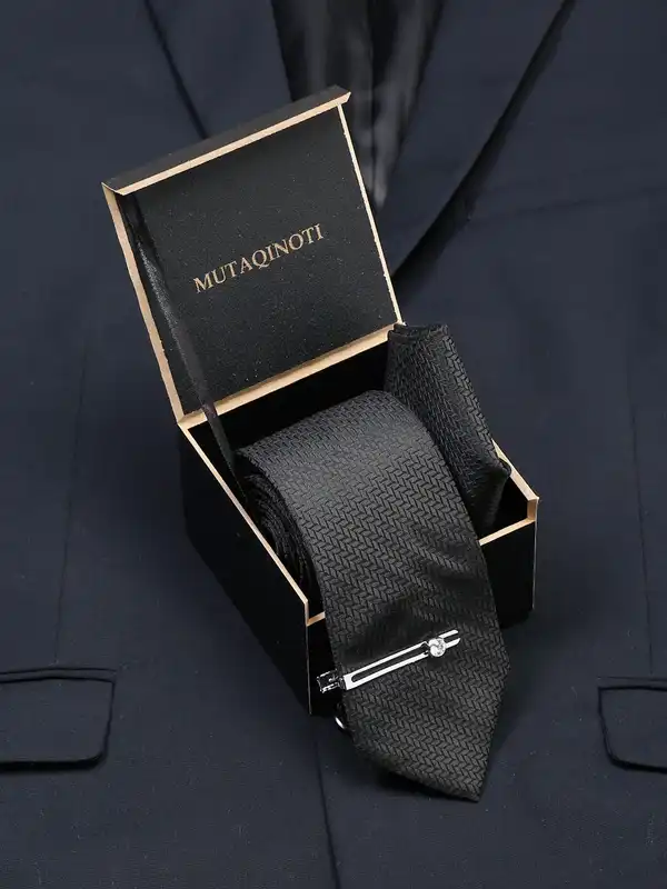 peter england tie set