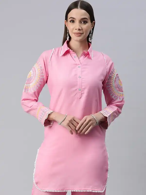 Women Pathani Kurtas Kurtis - Buy Women Pathani Kurtas Kurtis online in  India
