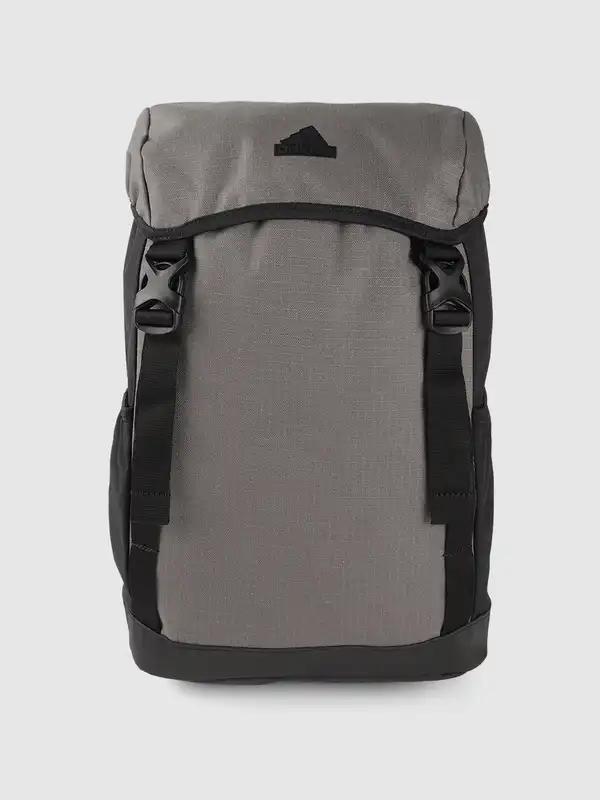 conde nast traveler cross crossbody bag The Best Men's Crossbody Bags for Sightseeing, Hiking, and Island Hopping