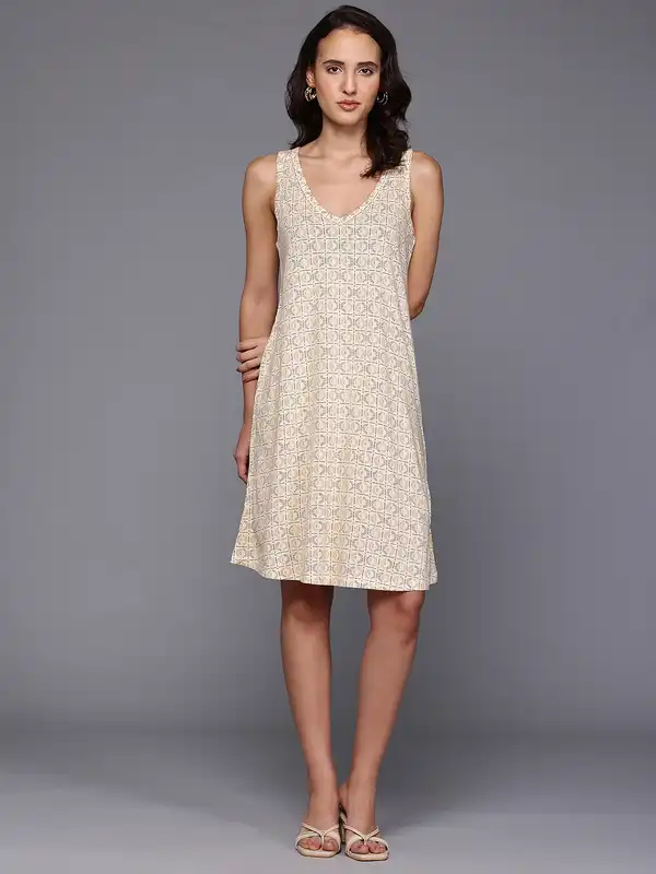 V Neck A Line Dress Myntra Buy StyleCast Solid V-Neck Maxi A-Line Dress  Dresses