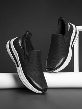 Red Tape Men Mesh Walking Shoes