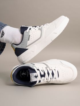 Red Tape RT Nimbus Men Solid Sneakers