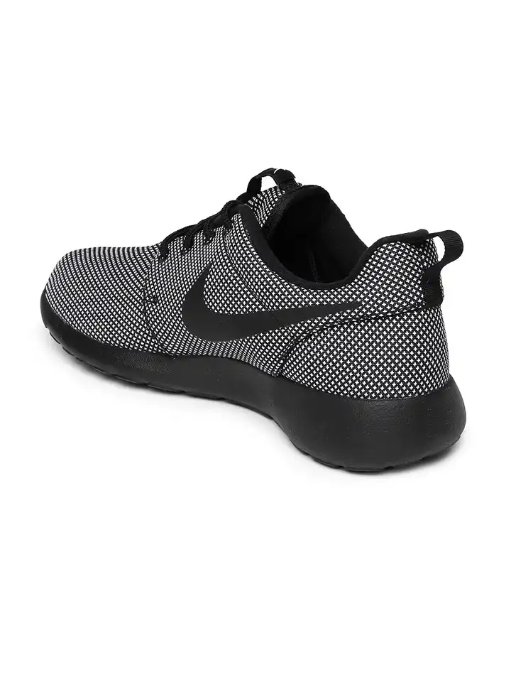 nike roshe one premium black