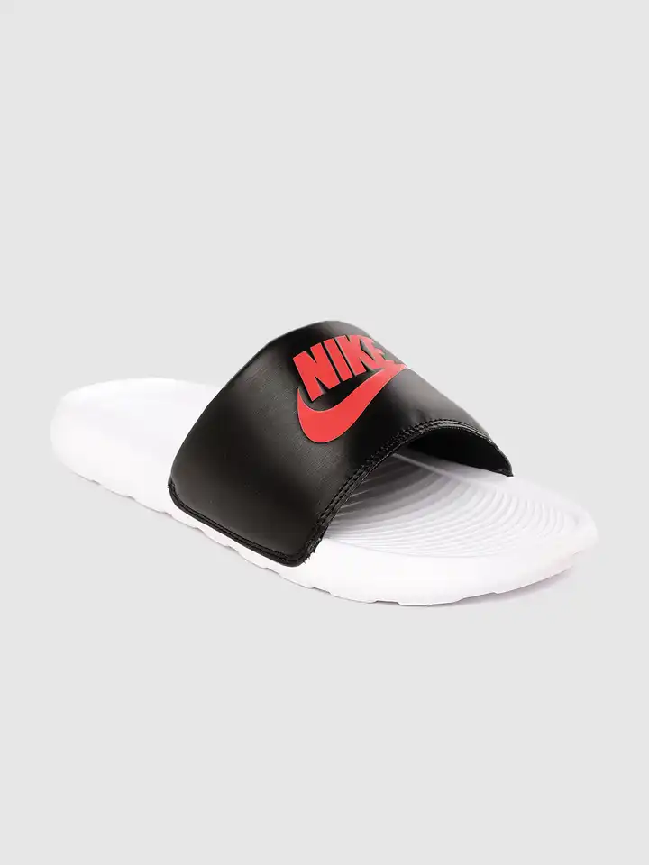 nike benassi slides mismatch