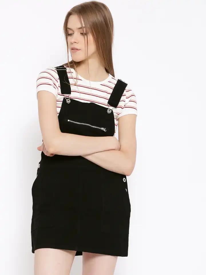 Buy FOREVER 21 Women Black Solid Denim Dungaree Dress - Dresses for Women  1536202 | Myntra