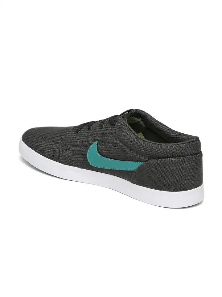 nike voleio sneakers