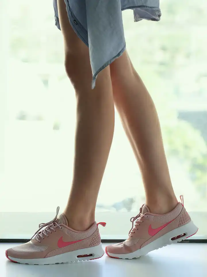 pink air max thea