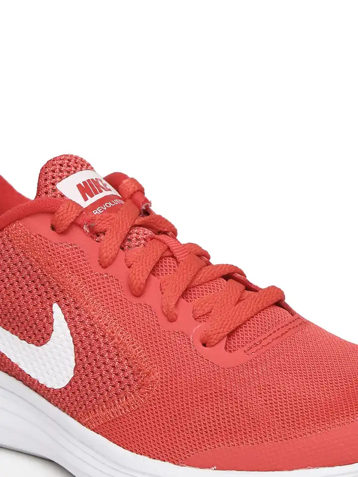 nike revolution 3