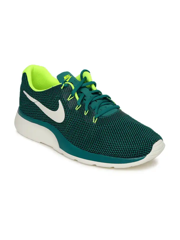nike tanjun racer running