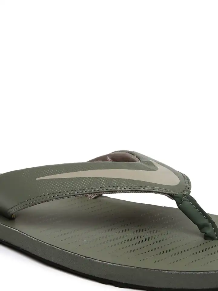 nike chroma thong myntra