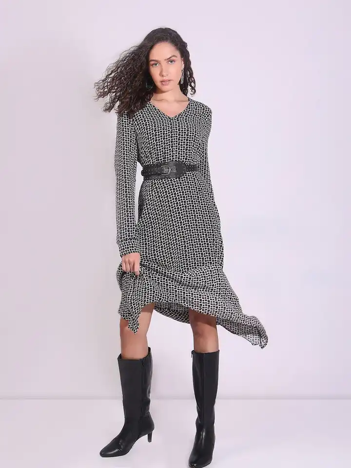 Buy Vero Moda Print Fit & Flare Midi Dress - Dresses for Women 30602360 |  Myntra