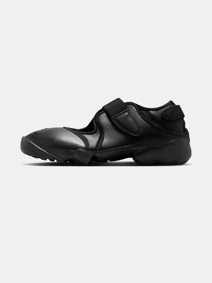 women's nike shoes with velcro strap