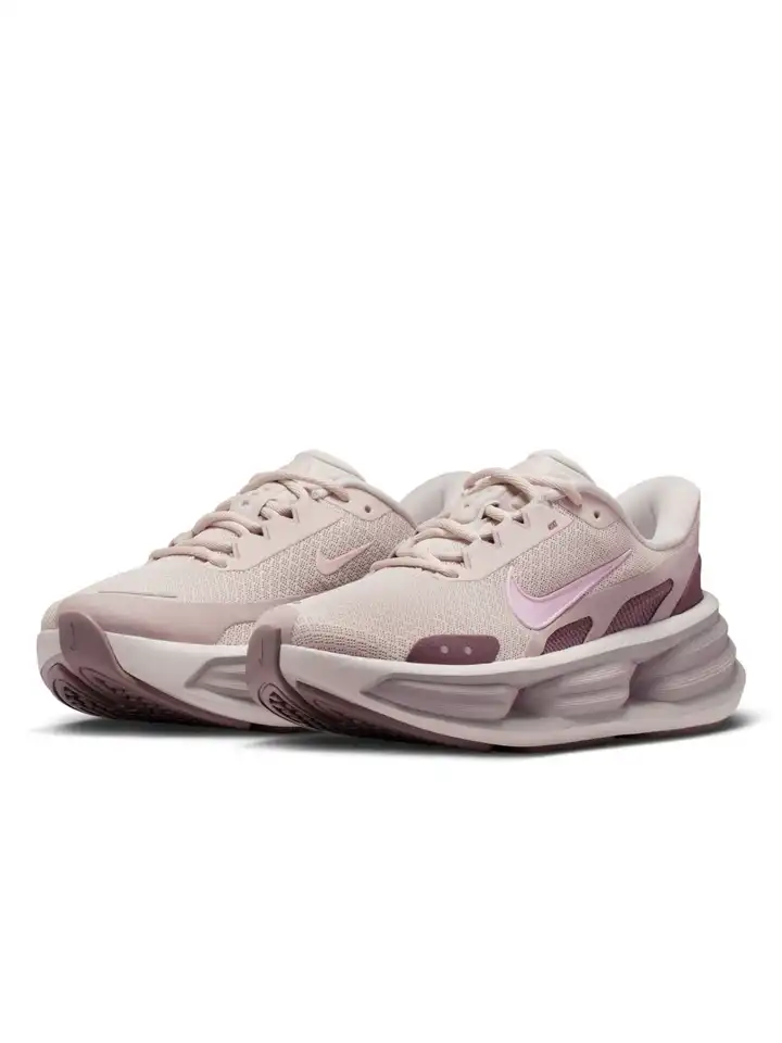 women's nike comfort sneakers