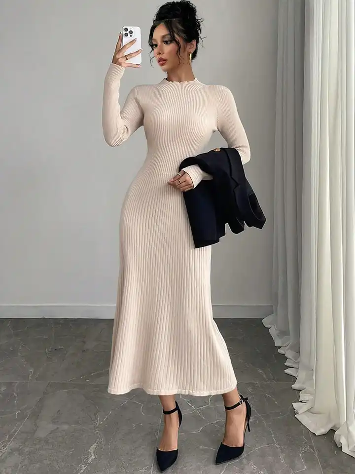 Buy TRAQUILA Women Round Neck Fit and Flare Maxi Dress - Dresses for Women  35580927 | Myntra