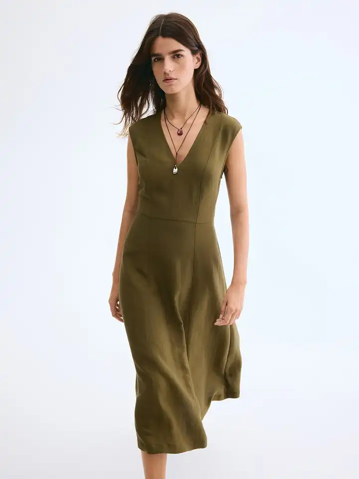 green emerald velvet dress H&amp;M. Ribbed midi dress T.40  Hibuy market